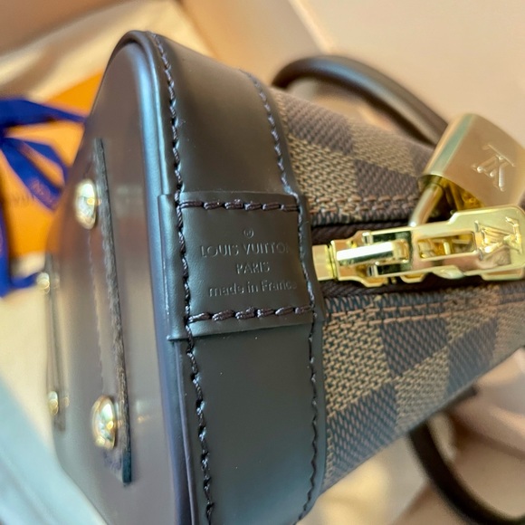 SOLD Louis Vuitton Alma Damier Ebene Shoulder Bag BB Brown Canvas (Microchipped) - Picture 3 of 15